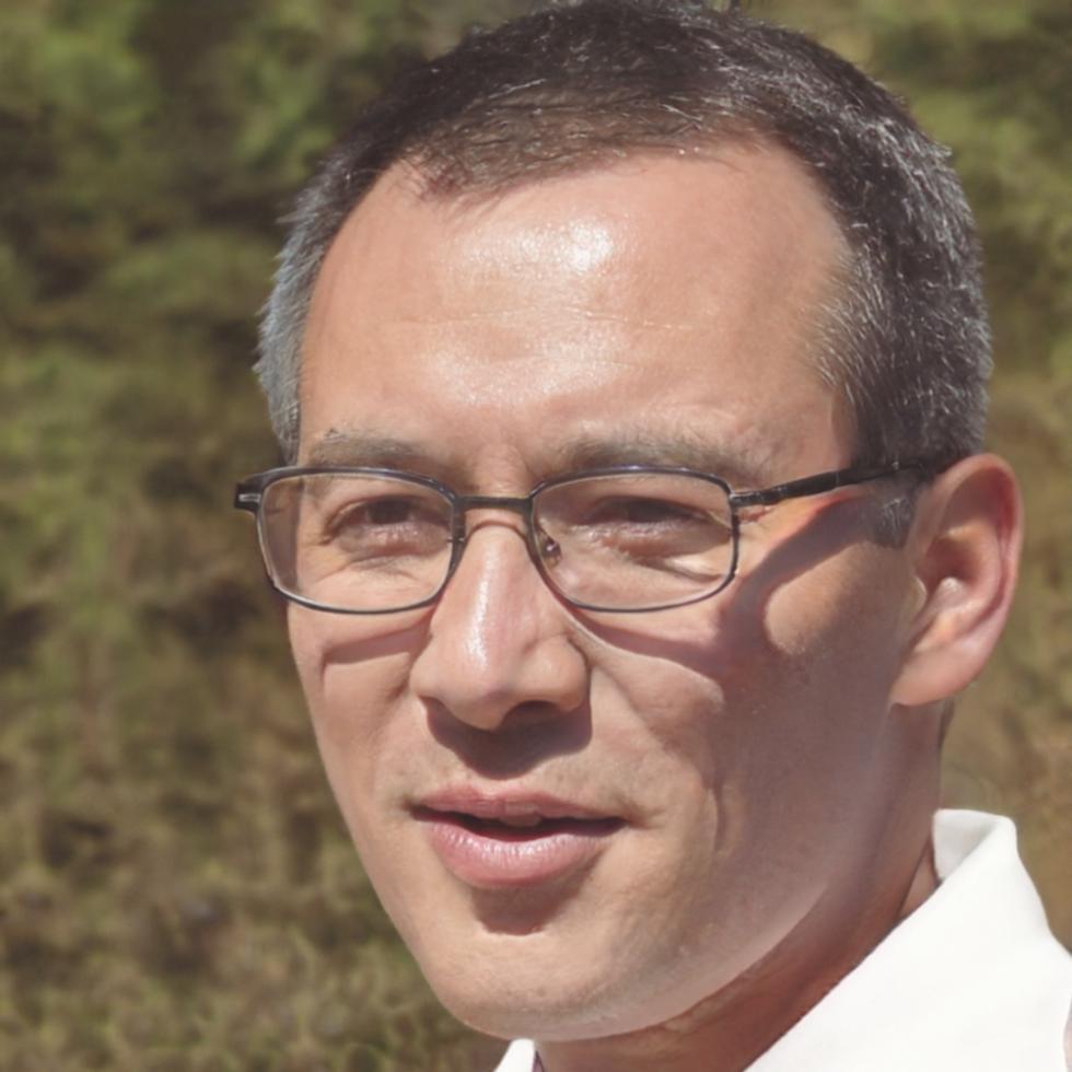 Carlos Mendoza, Especialista en Análisis Financiero